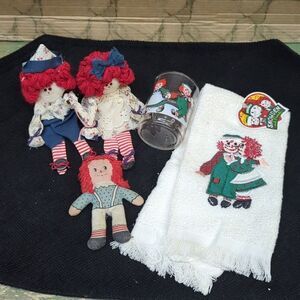 Vtg Snowden & Friends Raggedy Ann & Andy towel, candle, dolls